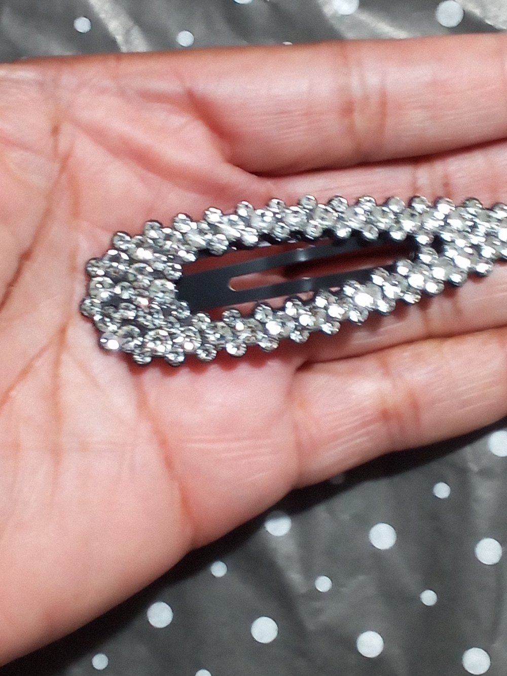 Crystal-Embellished Teardrop Hair Clip - Silver Sparkle - Picture 7 of 13